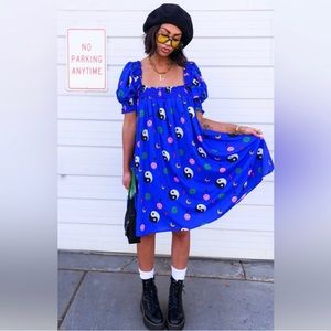 Dressed in lala dress with pockets